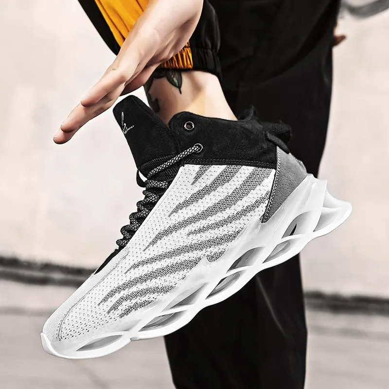 FALCON 'Flight Feathers' X9X Sneakers