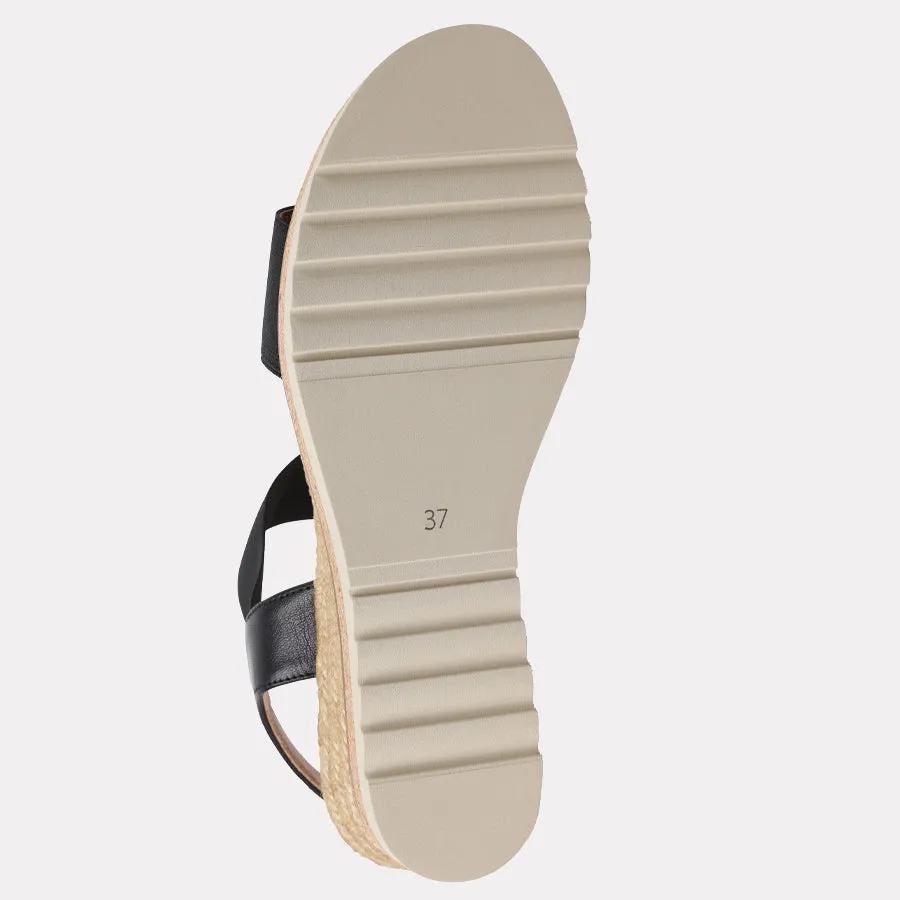 Neveah Wedge