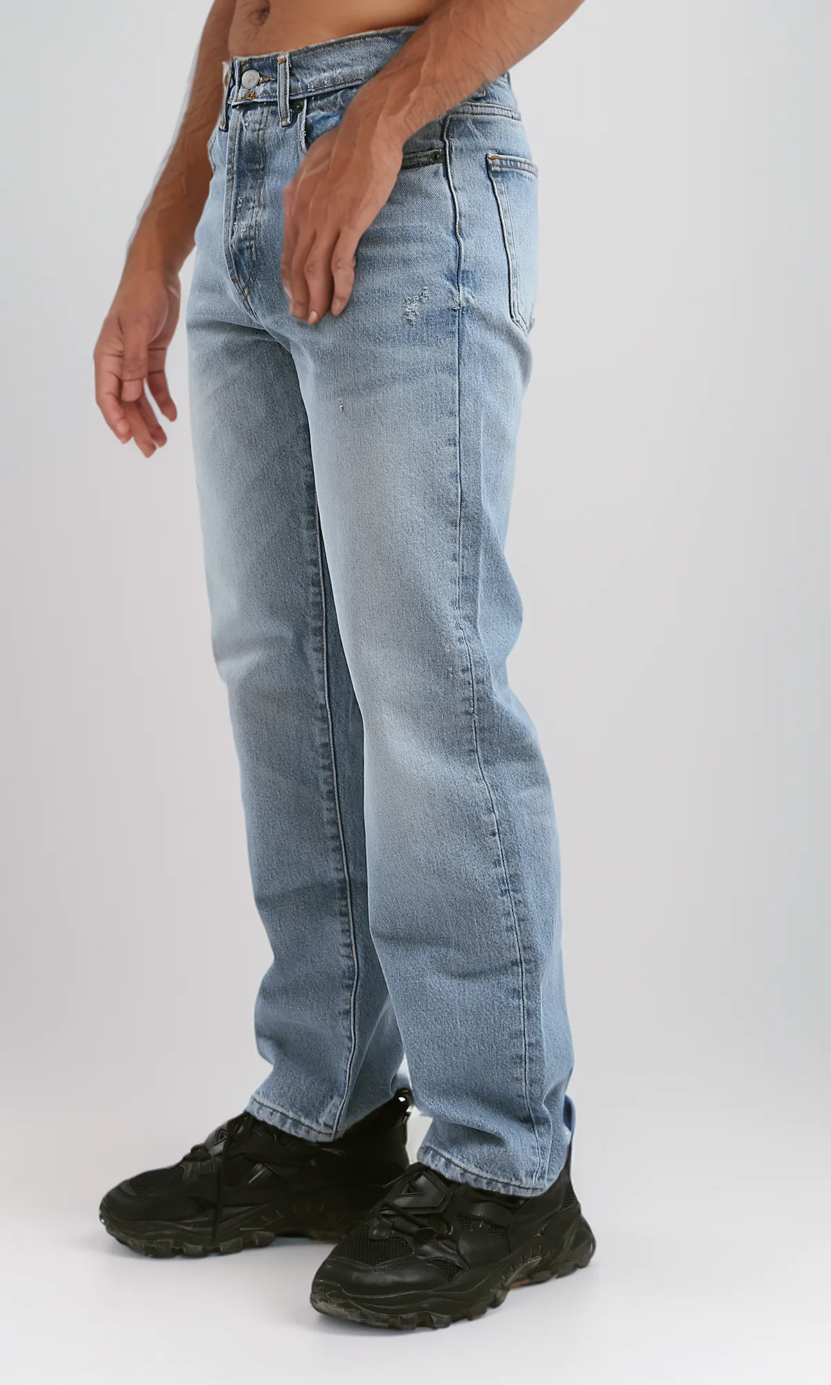 O191694 Solid Light Blue Regular Fit Jeans